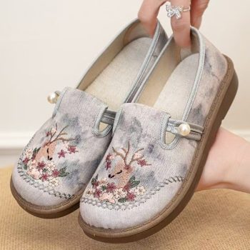 Forest Style Deer Embroidered Women's Flats - Vintage Watercolor Slip-On Shoes
